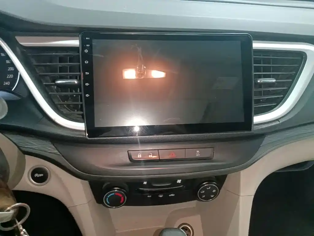 Buick Excelle — миниатюра 13