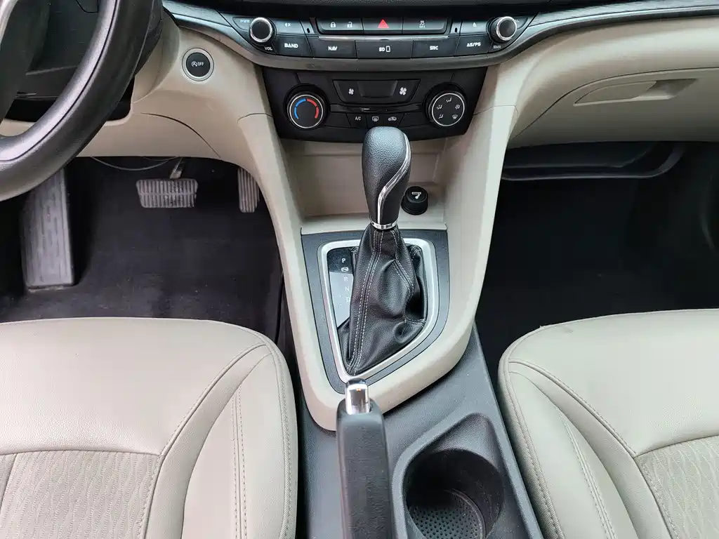 Buick Excelle — миниатюра 14