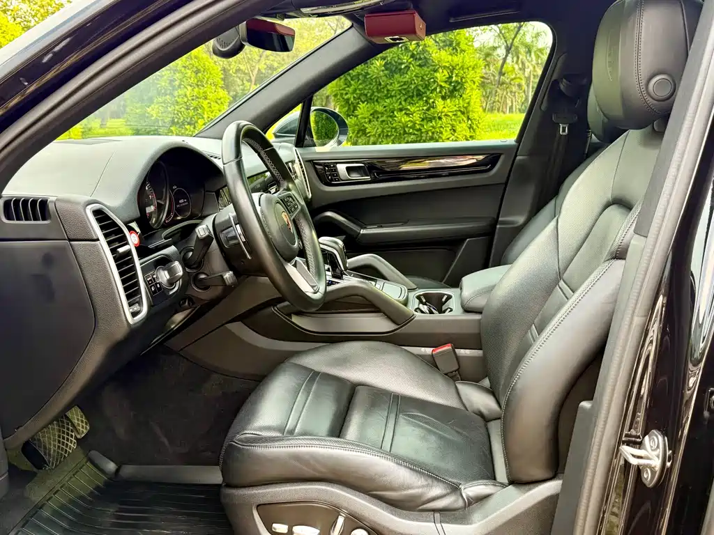 Porsche Cayenne Hybrid — миниатюра 11