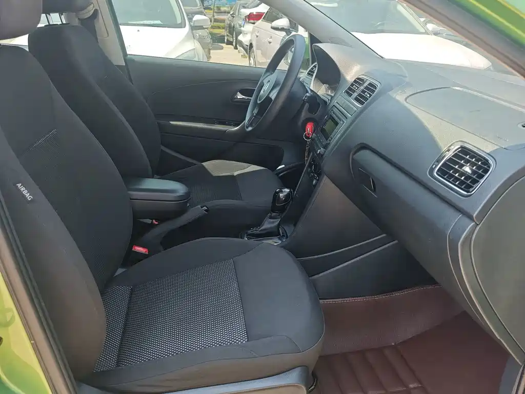 Volkswagen Polo — миниатюра 10