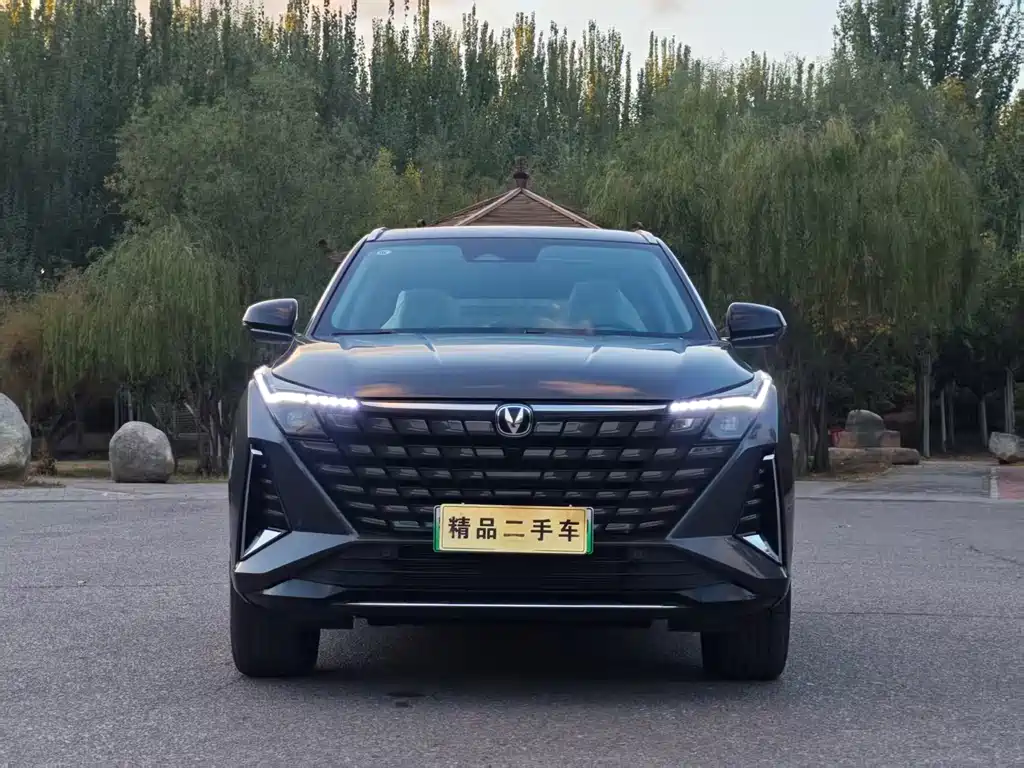 Changan UNI-Z New Energy — миниатюра 2