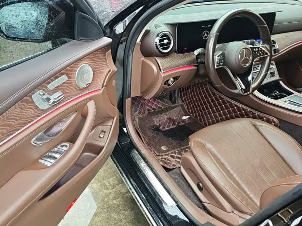 Mercedes-Benz E-Class — миниатюра 16