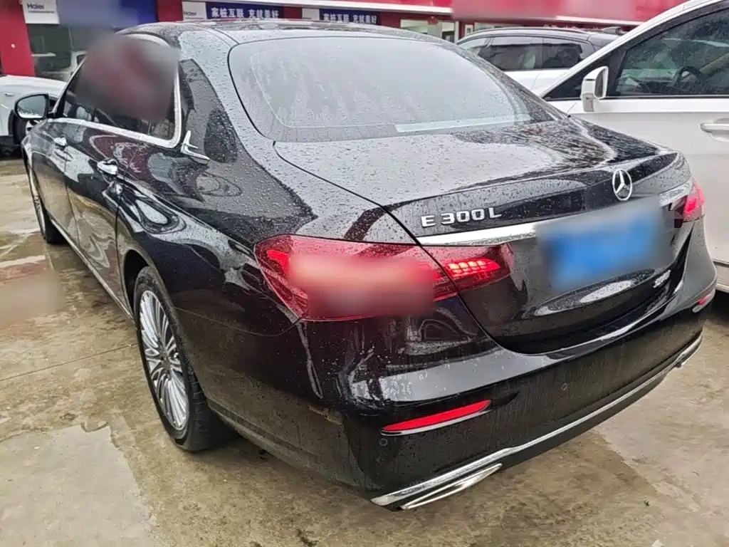 Mercedes-Benz E-Class — миниатюра 5