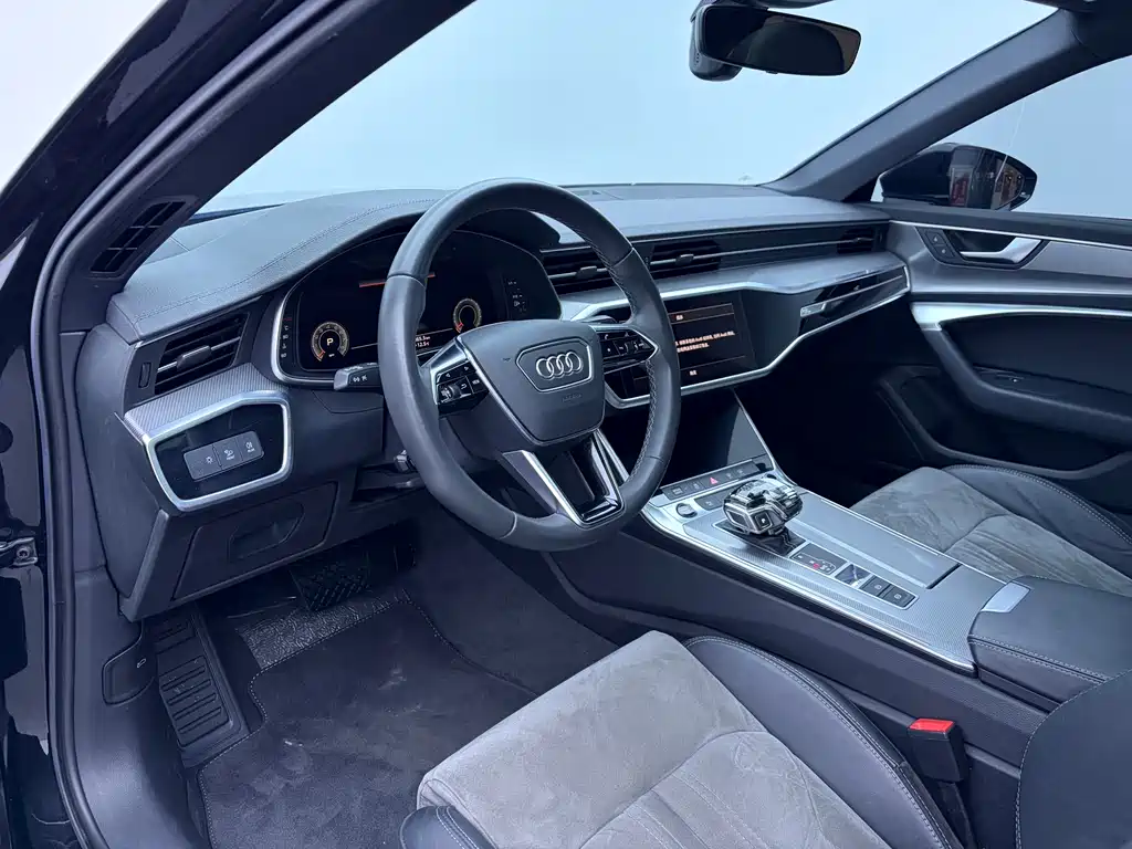 Audi A6L 2021 40 TFSI Luxury