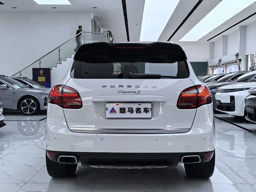 Porsche Cayenne — миниатюра 14