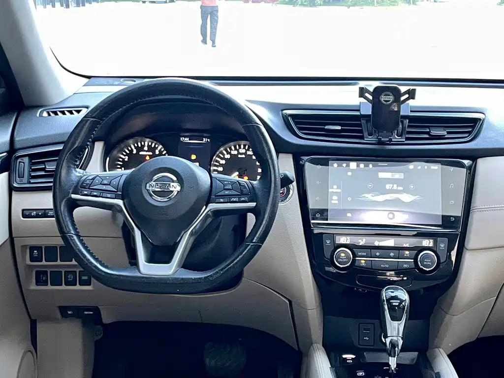 Nissan X-Trail — миниатюра 11