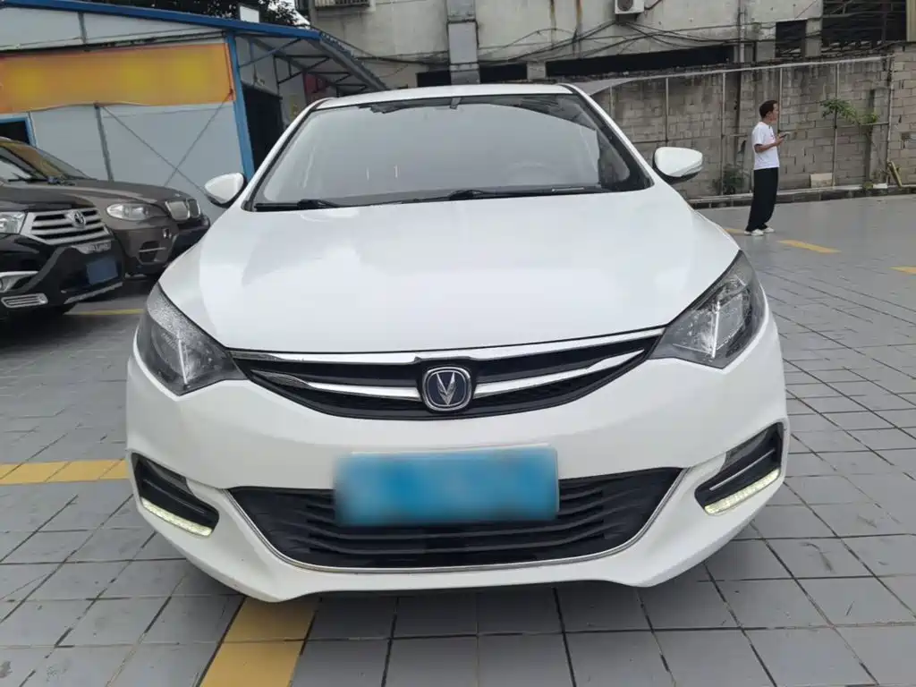 Changan Eado XT — миниатюра 3