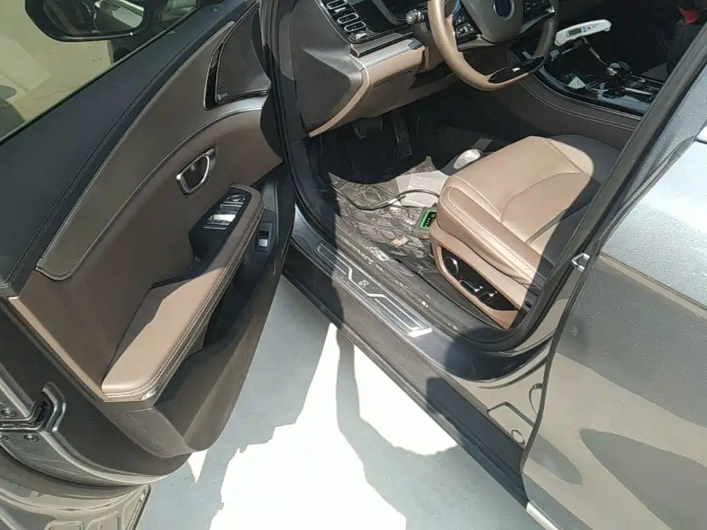 BYD Han — миниатюра 16