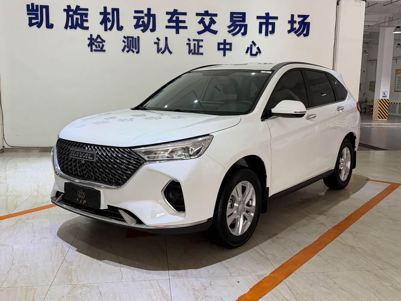 Haval Haval M6 1.5 л 2023 г. Белый, пробег 42000 км