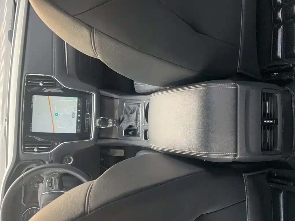 Roewe i6 Classic — миниатюра 12