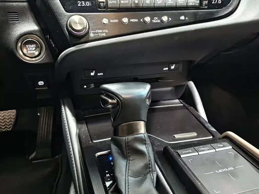 Lexus ES — миниатюра 7