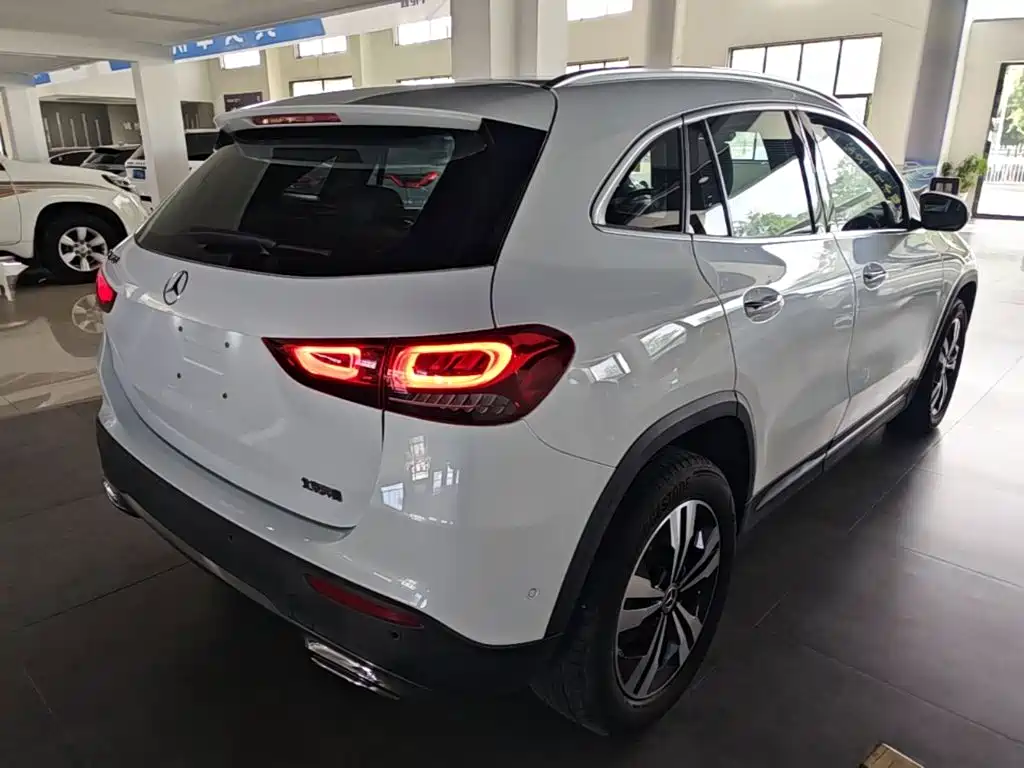 Mercedes-Benz GLA — миниатюра 7