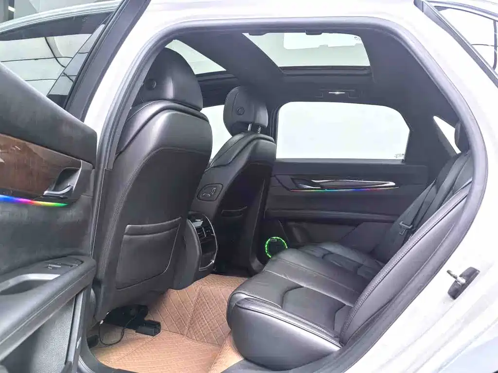 Cadillac CT6 — миниатюра 5