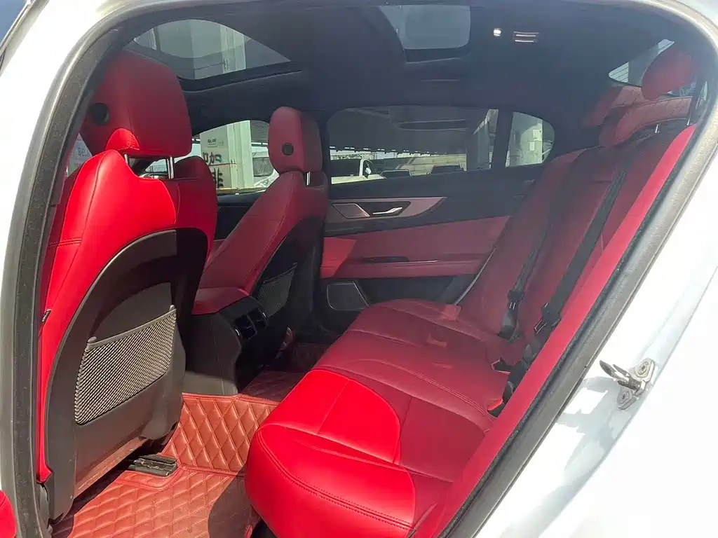 Jaguar XEL — миниатюра 6