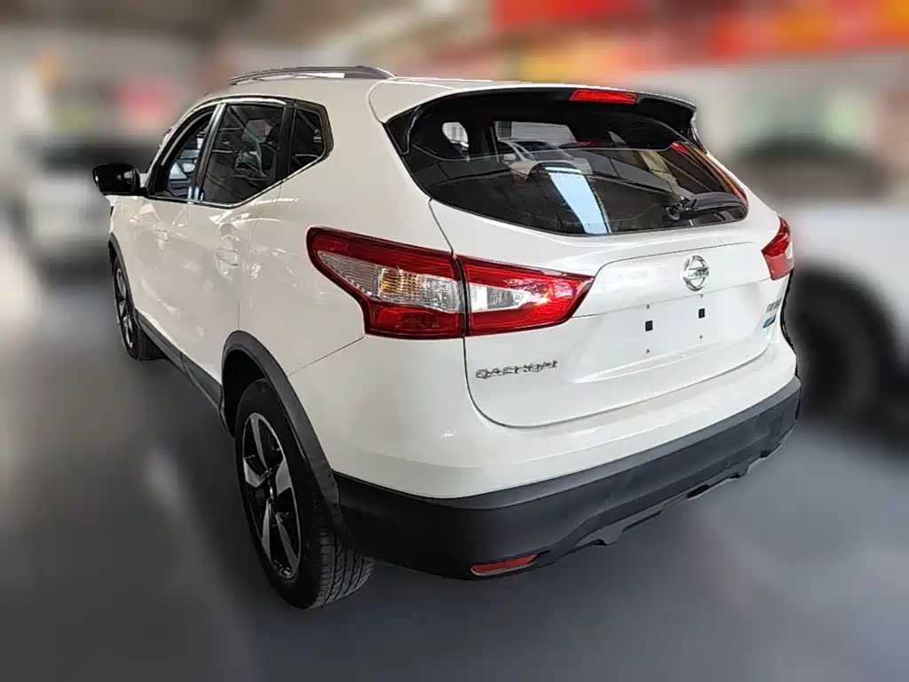 Nissan Qashqai — миниатюра 7