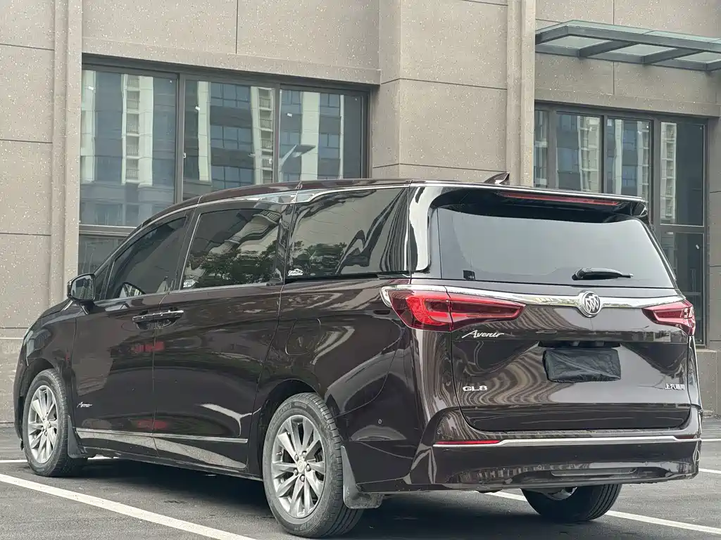 Buick GL8 — миниатюра 12