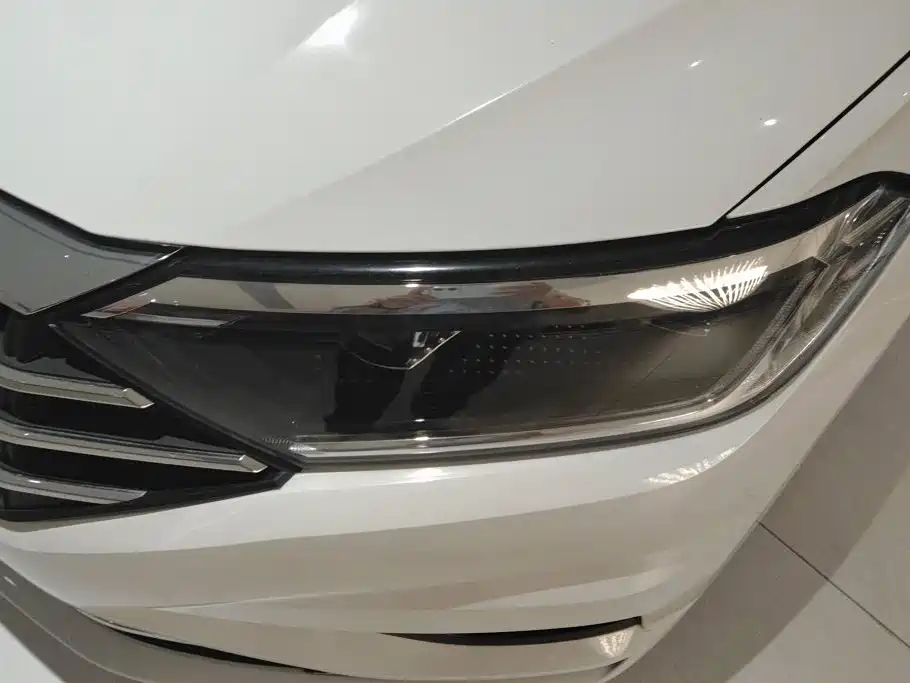Volkswagen Sagitar — миниатюра 5