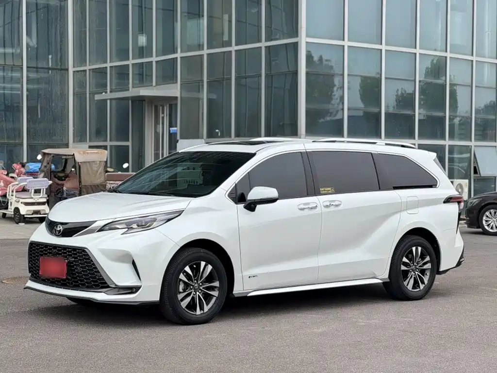 Toyota Granvia — миниатюра 2