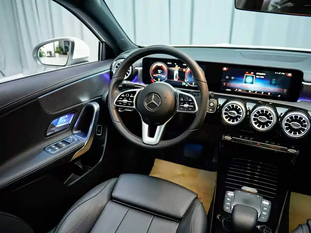 Mercedes-Benz A-Class — миниатюра 6