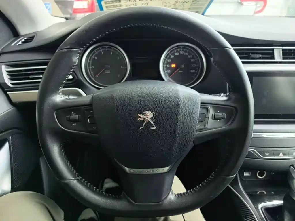 Peugeot 408 — миниатюра 11