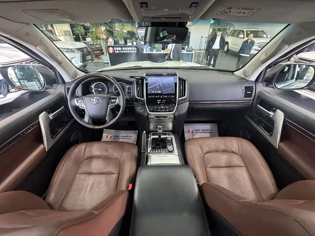 Toyota Land Cruiser — миниатюра 12