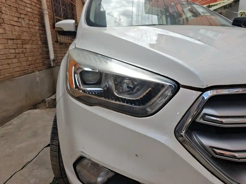 Ford Kuga — миниатюра 7