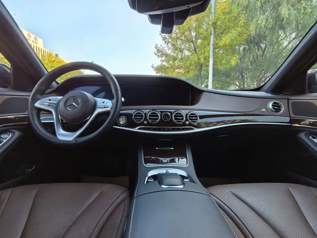 Mercedes-Benz S-Class — миниатюра 11