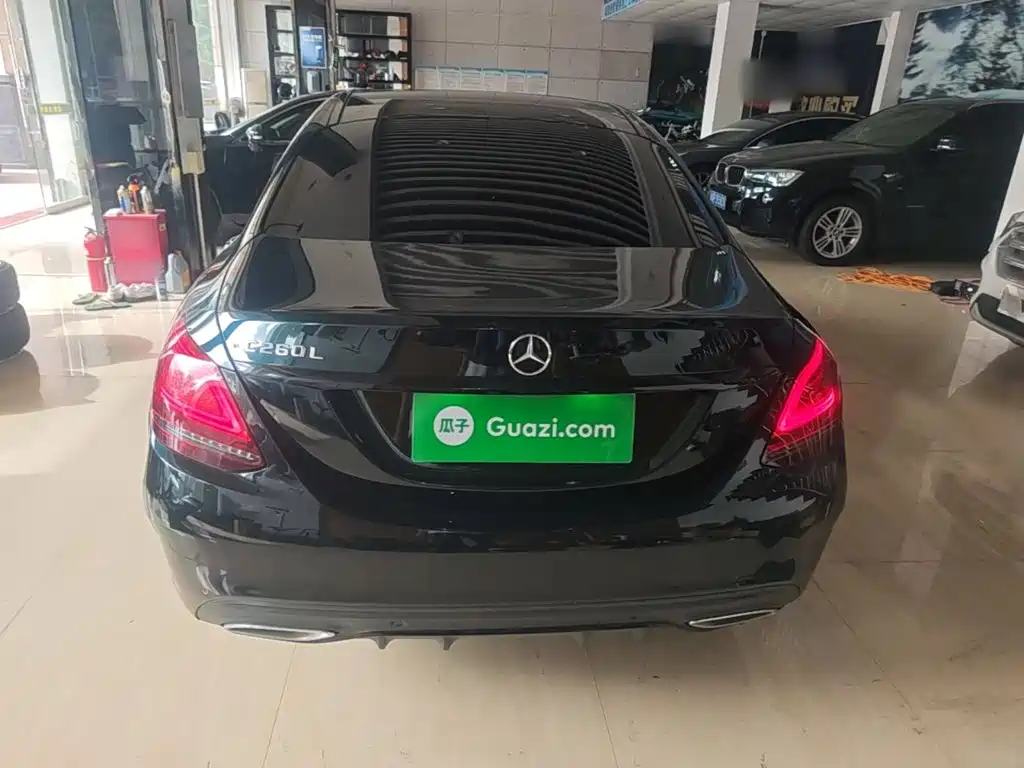 Mercedes-Benz C-Class — миниатюра 6