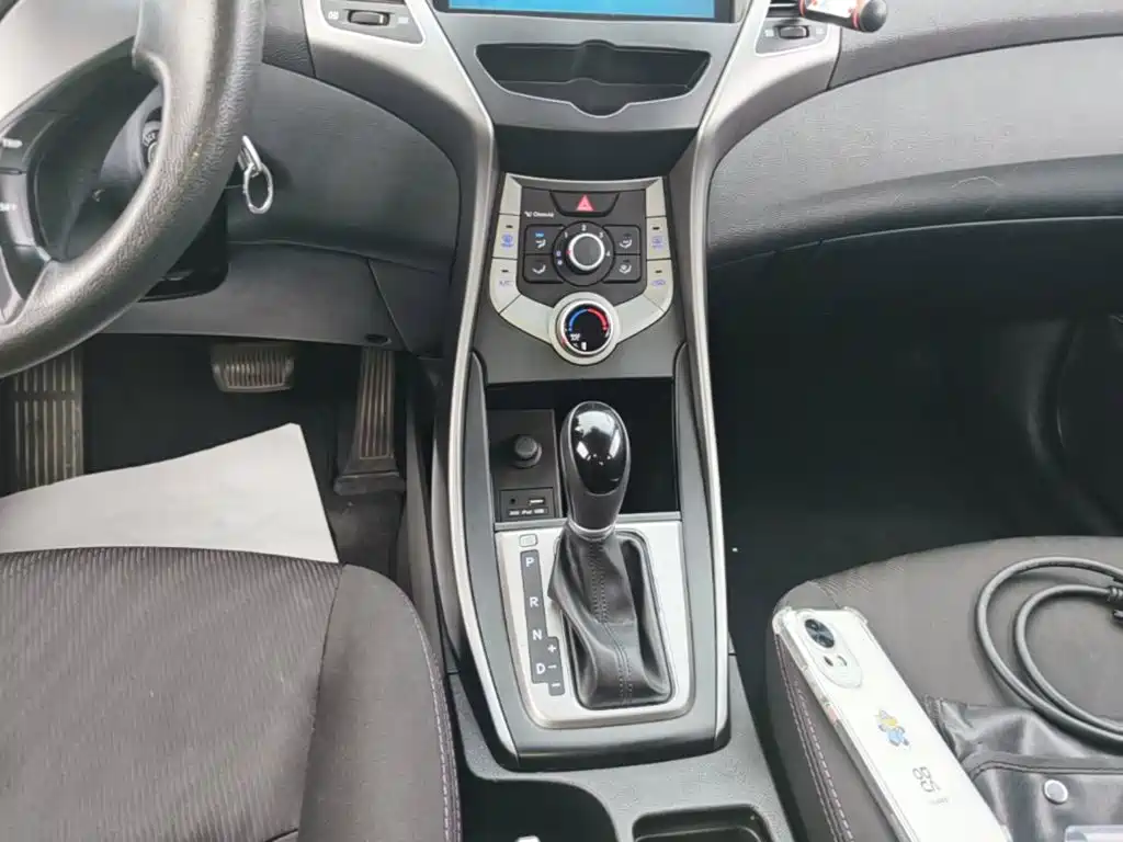 Hyundai Elantra Langdong — миниатюра 14