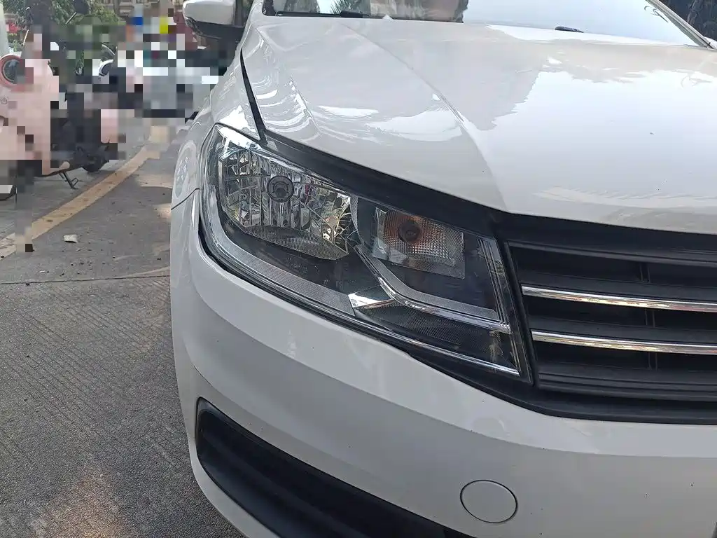Volkswagen Santana — миниатюра 7