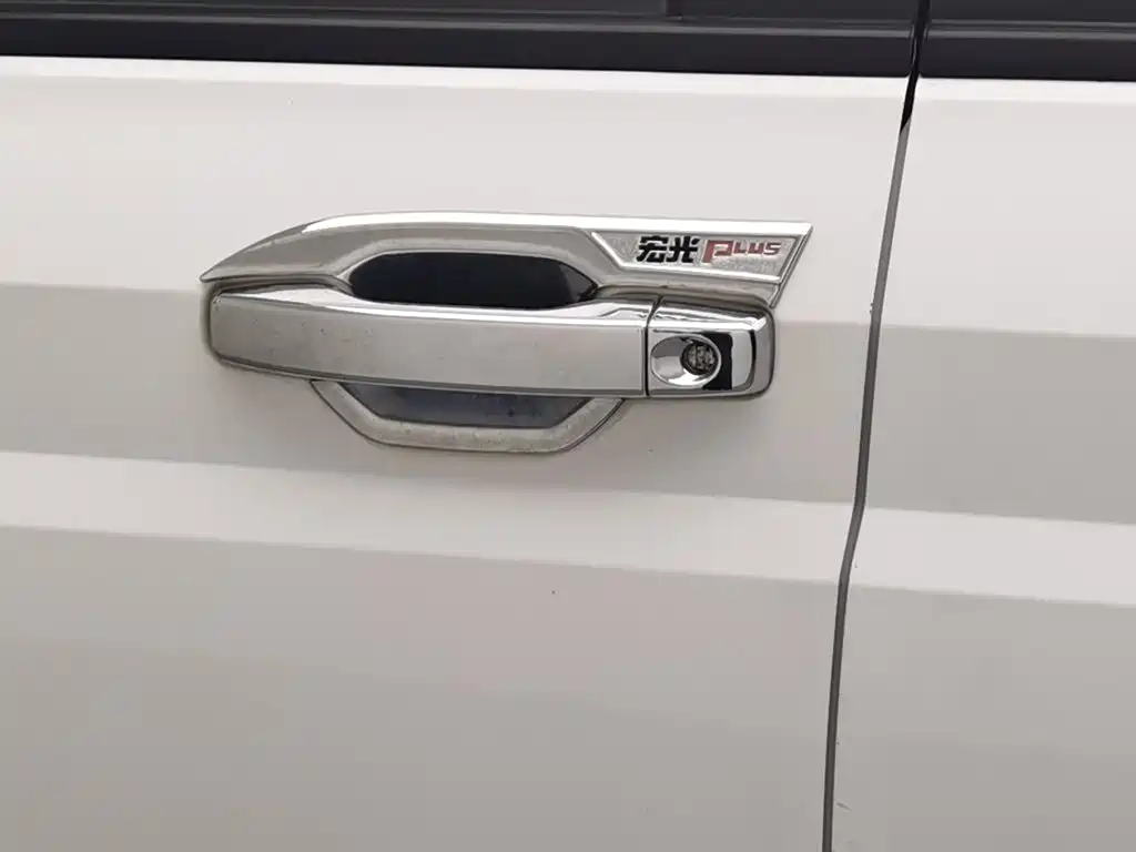 Wuling Hongguang PLUS — миниатюра 18