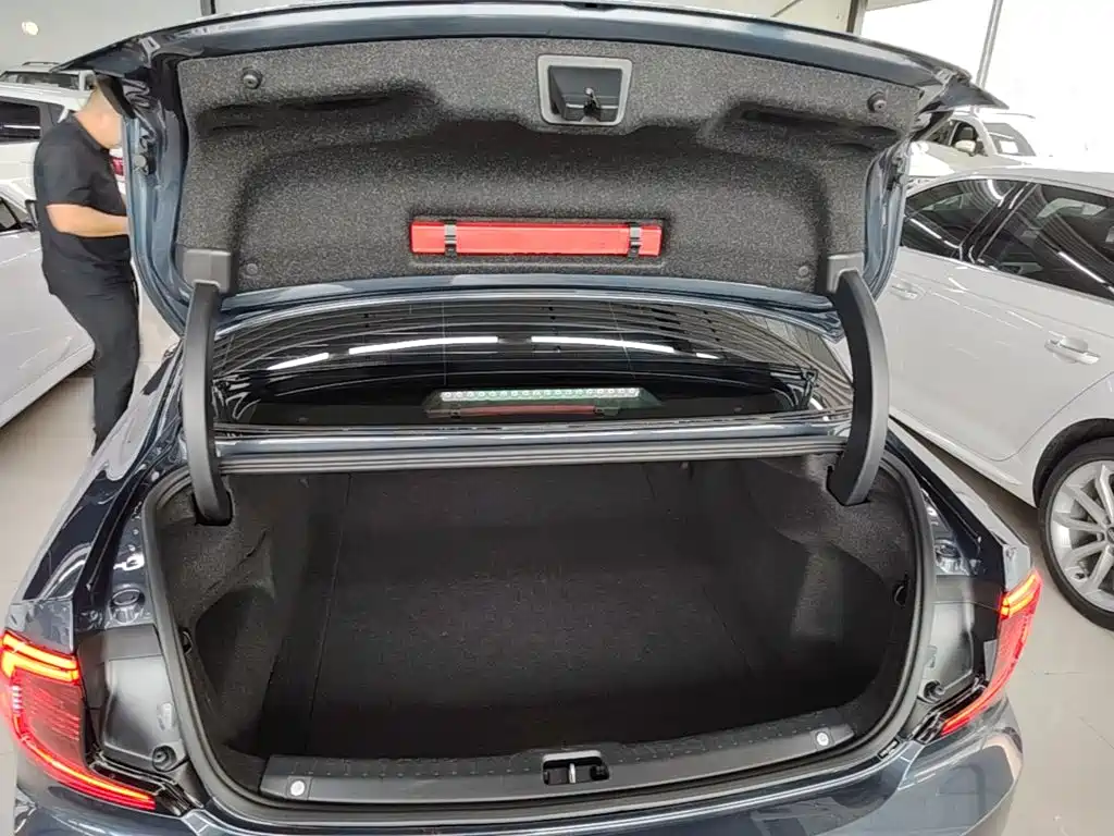 Volvo S90 — миниатюра 19