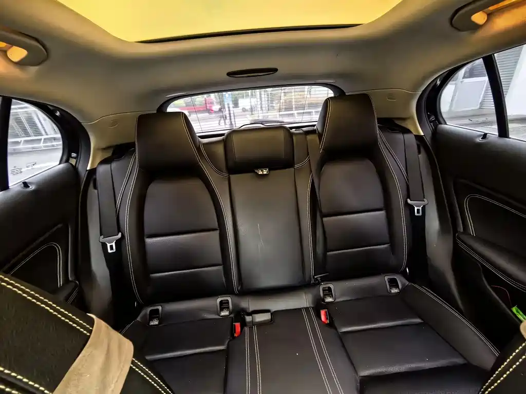 Mercedes-Benz GLA 2017 GLA 200 Fashion