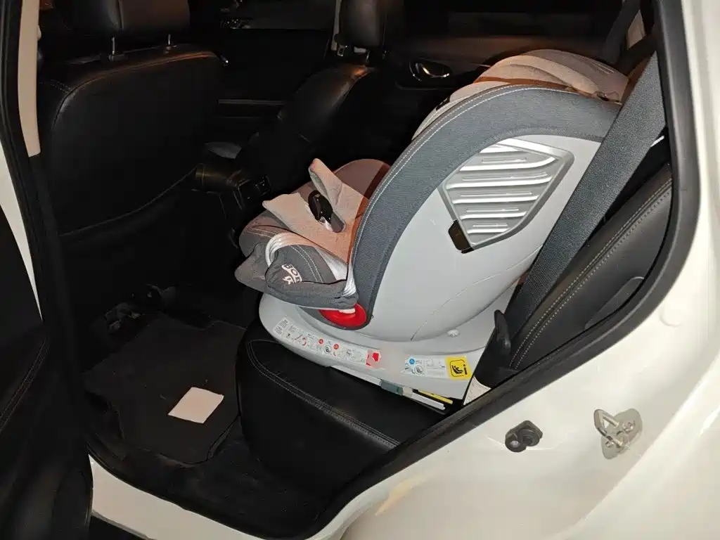 Nissan X-Trail — миниатюра 18