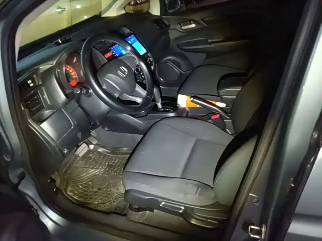 Honda Fit — миниатюра 15