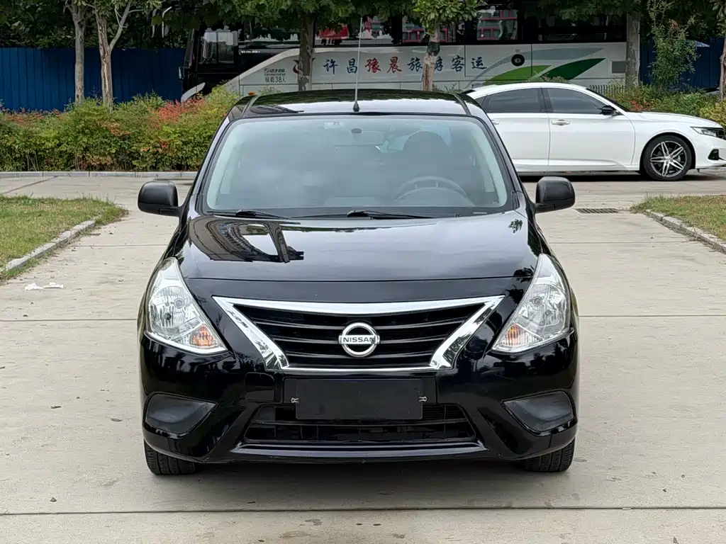 Nissan Sunny — миниатюра 2