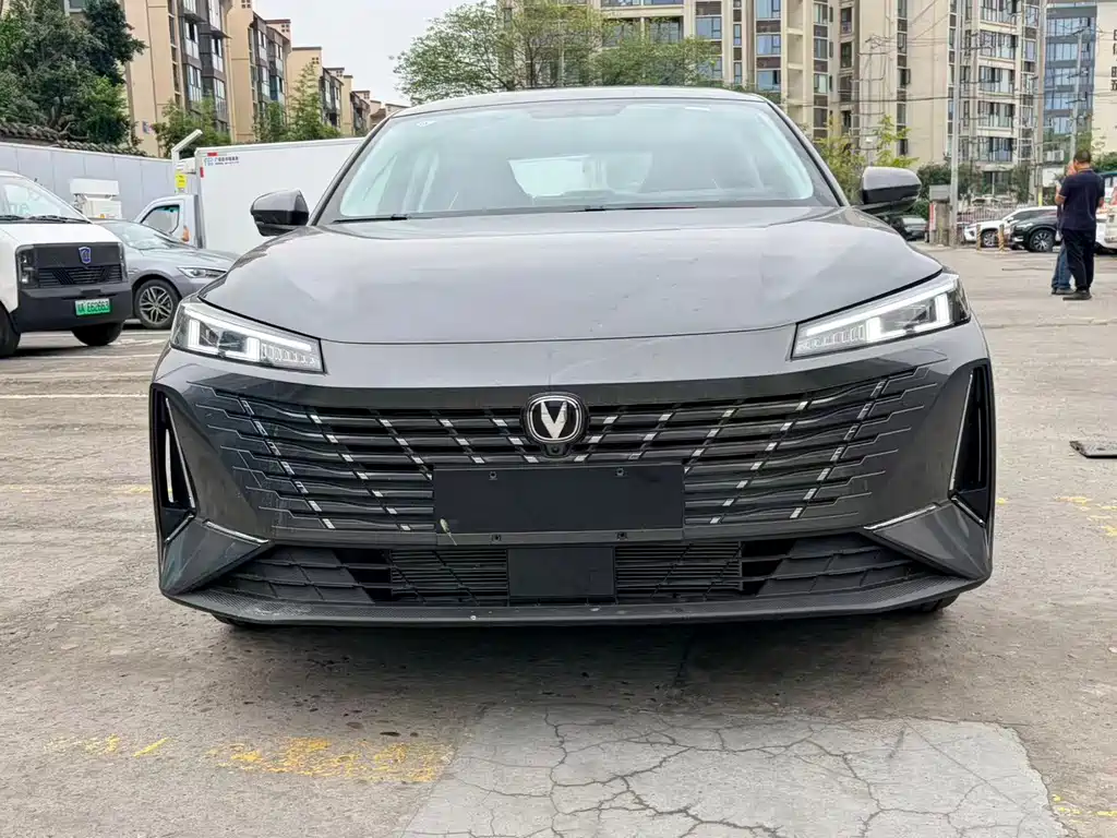 Changan Eado — миниатюра 2