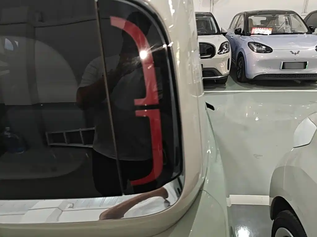 Baojun KiWi EV — миниатюра 8