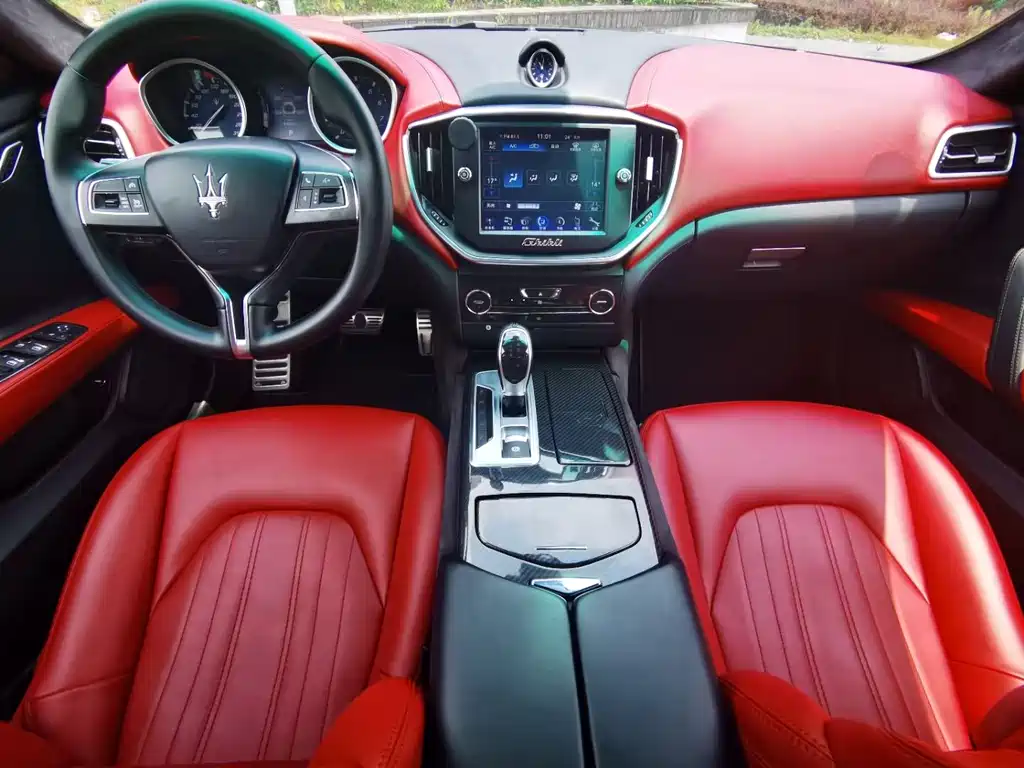 Maserati Ghibli — миниатюра 6