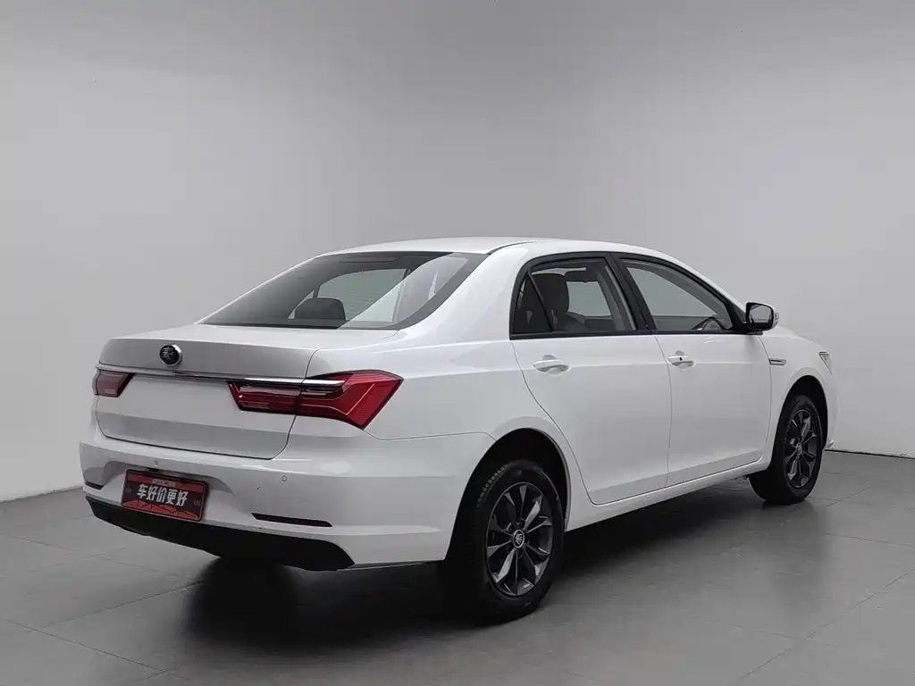 BYD Qin — миниатюра 2