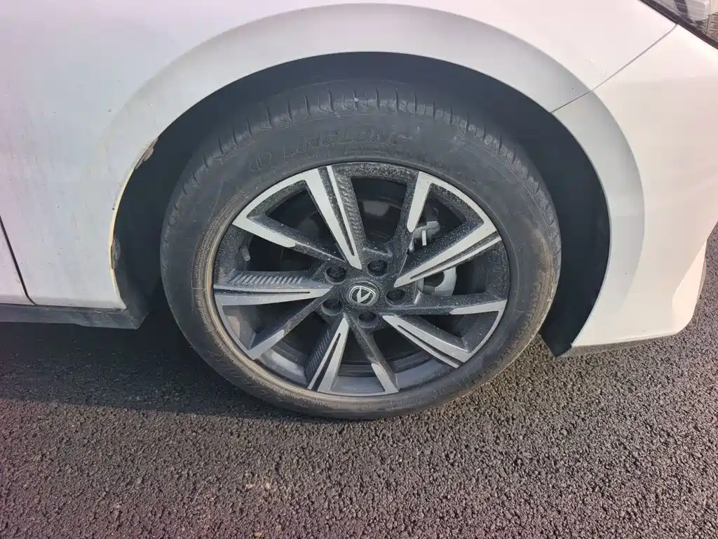Changan Eado — миниатюра 8