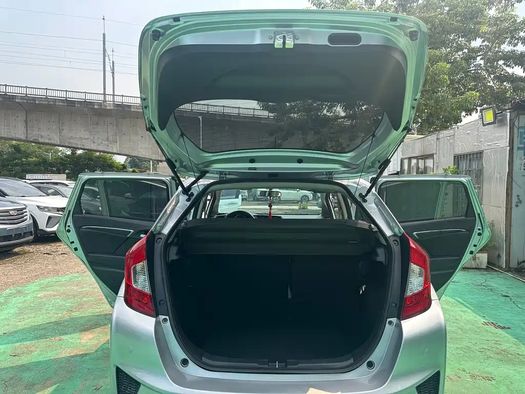 Honda Fit — миниатюра 25