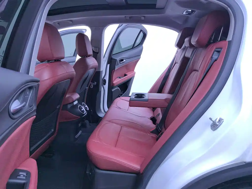 Alfa Romeo Stelvio — миниатюра 14
