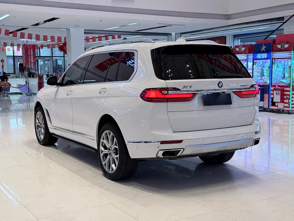 BMW X7 — миниатюра 23