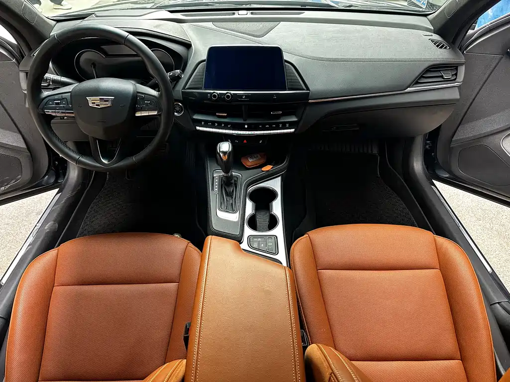Cadillac CT4 — миниатюра 6