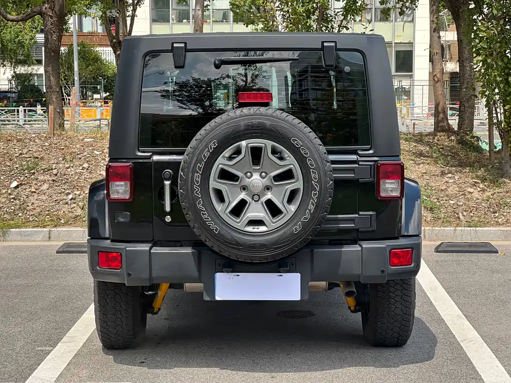 Jeep Wrangler — миниатюра 5