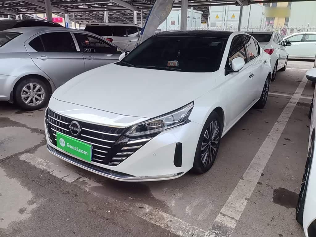 Nissan Teana 2.0 л 2023 г. Белый, пробег 37200 км