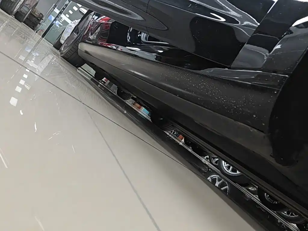 Tesla Model 3 — миниатюра 21