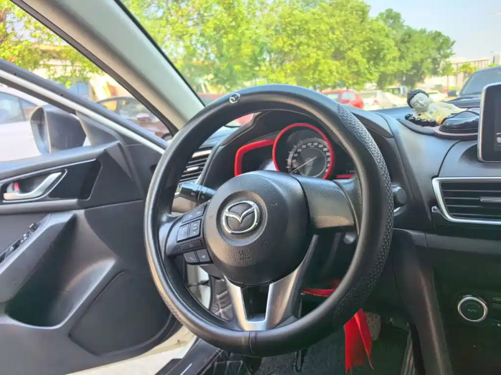 Mazda 3 Axela — миниатюра 11