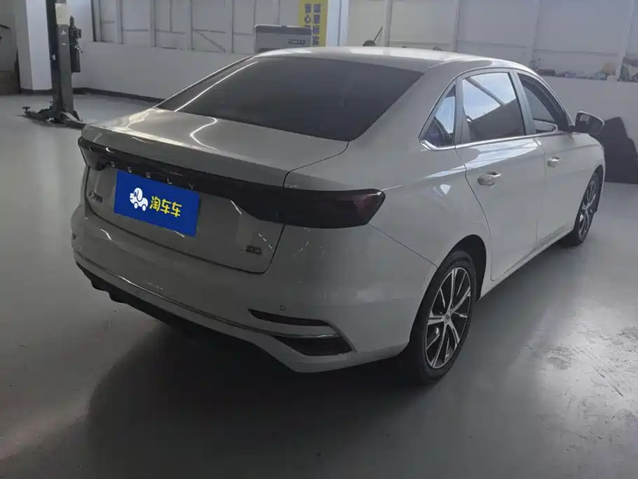 Geely Emgrand — миниатюра 3